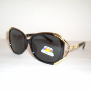 Ochelari de soare polarizati cu lentila inchisa recomandata pentru toate conditiile.